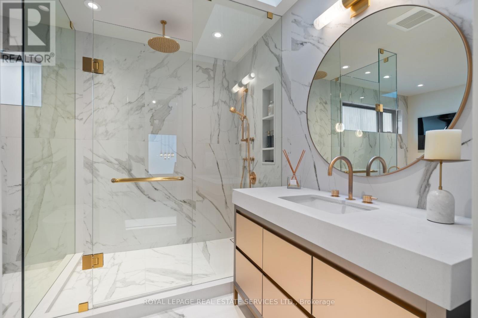 41 Highgate Road, Toronto, Ontario  M8X 2B4 - Photo 23 - W12914818