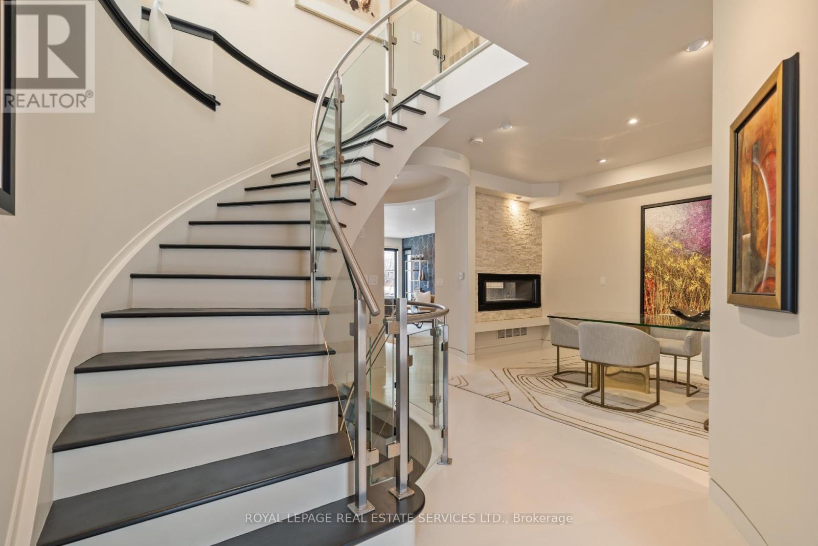 41 Highgate Road, Toronto, Ontario  M8X 2B4 - Photo 3 - W12914818