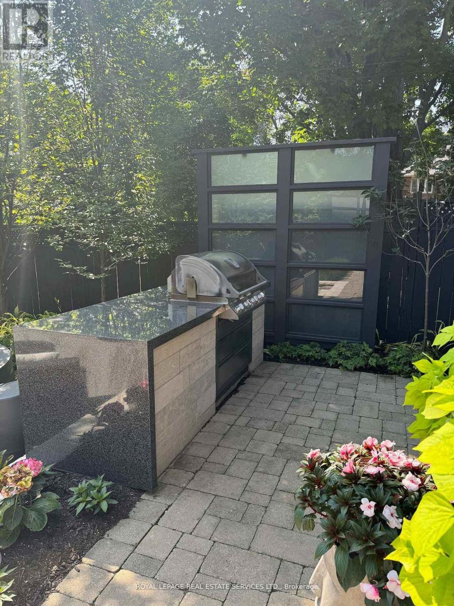 41 Highgate Road, Toronto, Ontario  M8X 2B4 - Photo 38 - W12914818