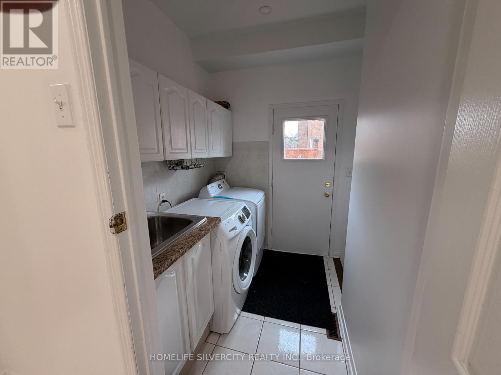 5 Blue Oak Avenue, Brampton, Ontario  L6R 1C1 - Photo 16 - W12914844