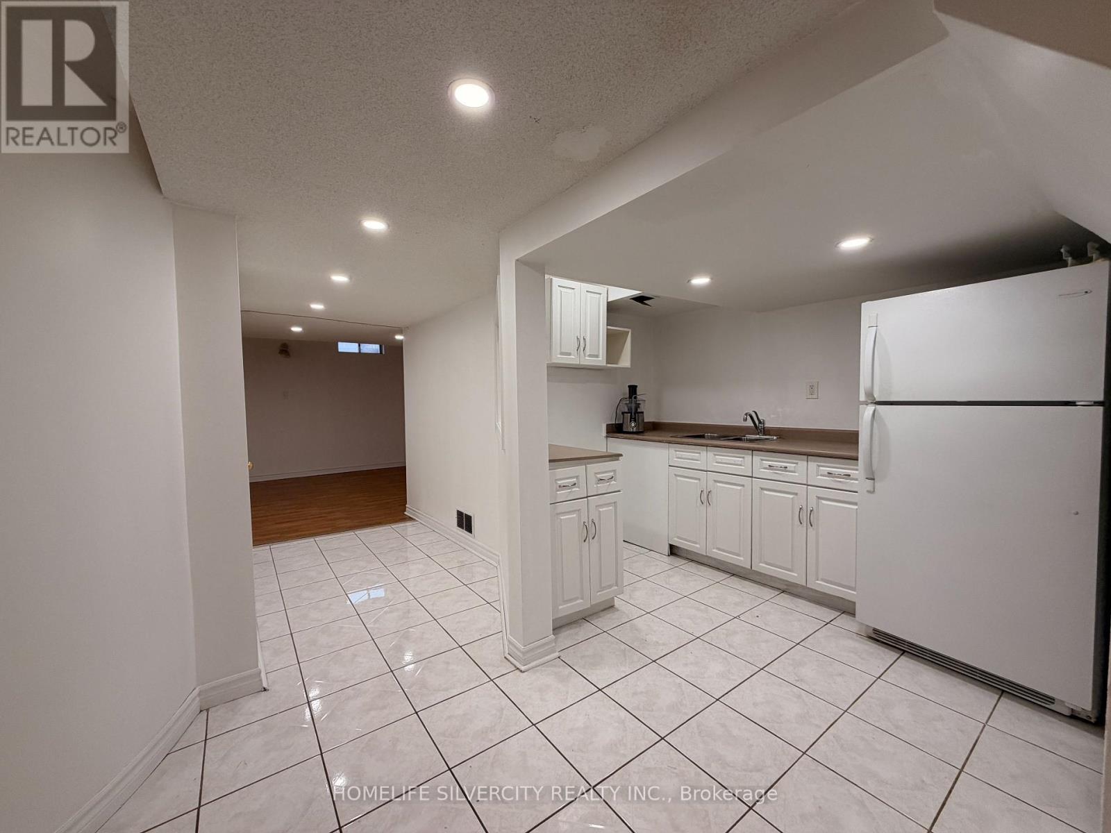 5 Blue Oak Avenue, Brampton, Ontario  L6R 1C1 - Photo 35 - W12914844