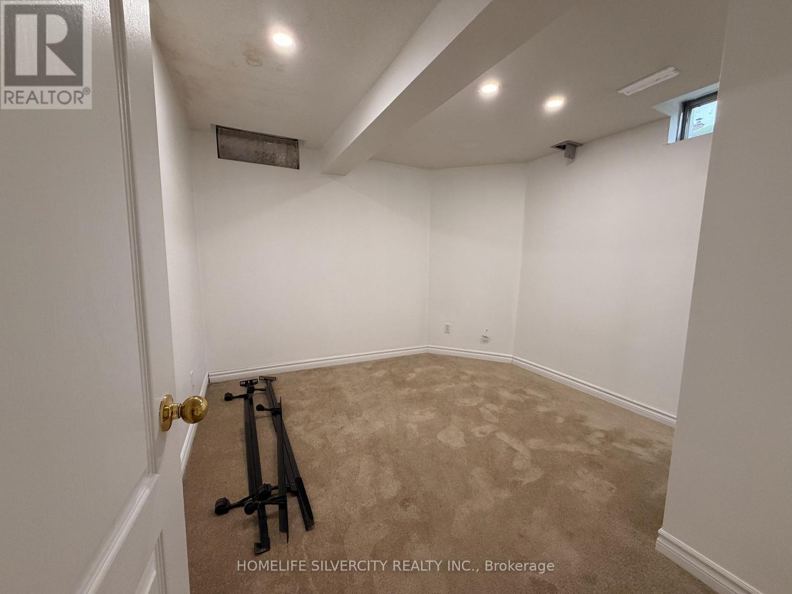 5 Blue Oak Avenue, Brampton, Ontario  L6R 1C1 - Photo 37 - W12914844