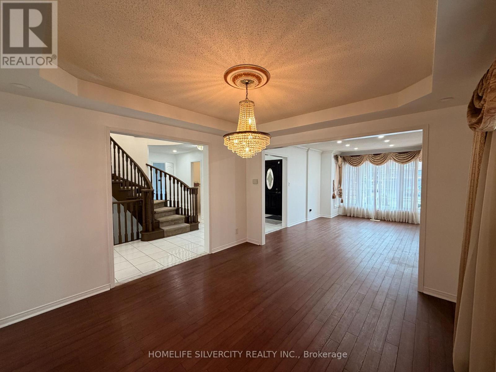 5 Blue Oak Avenue, Brampton, Ontario  L6R 1C1 - Photo 6 - W12914844