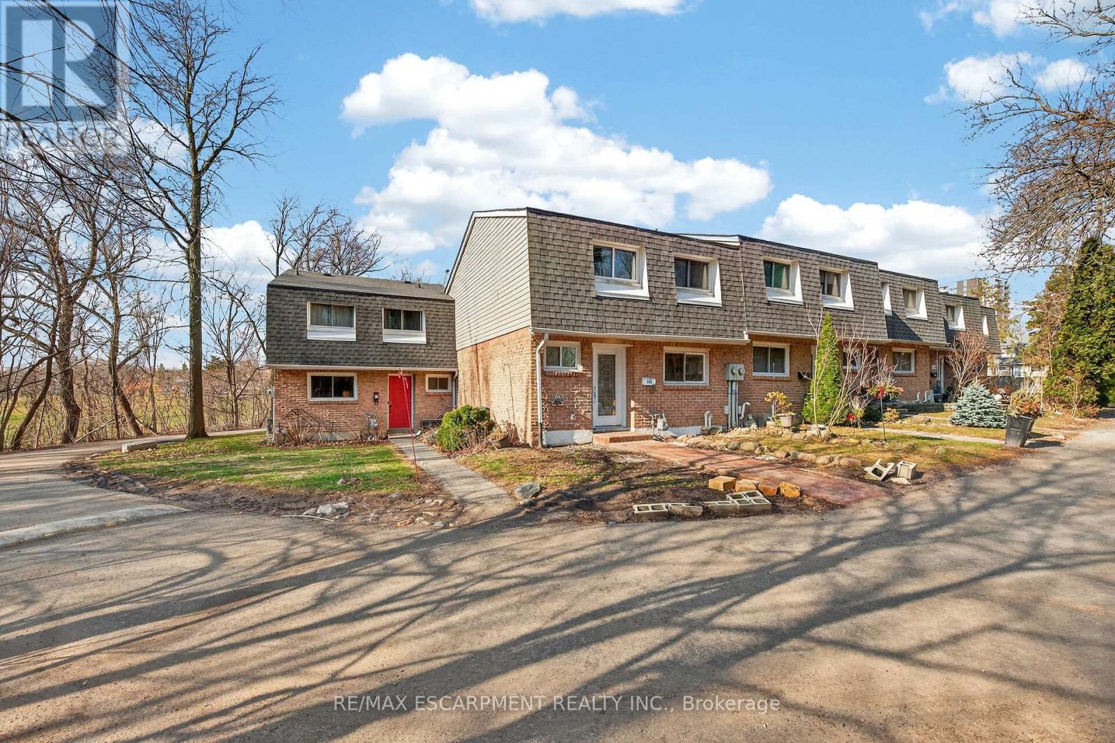 153 - 2050 Upper Middle Road, Burlington, Ontario  L7P 3R9 - Photo 2 - W12914850