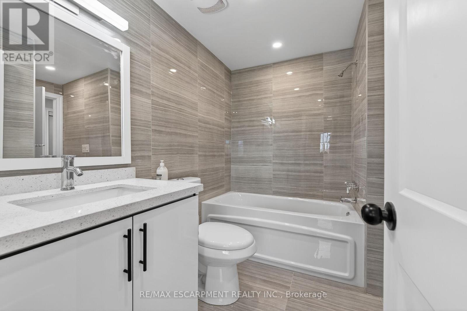 153 - 2050 Upper Middle Road, Burlington, Ontario  L7P 3R9 - Photo 27 - W12914850