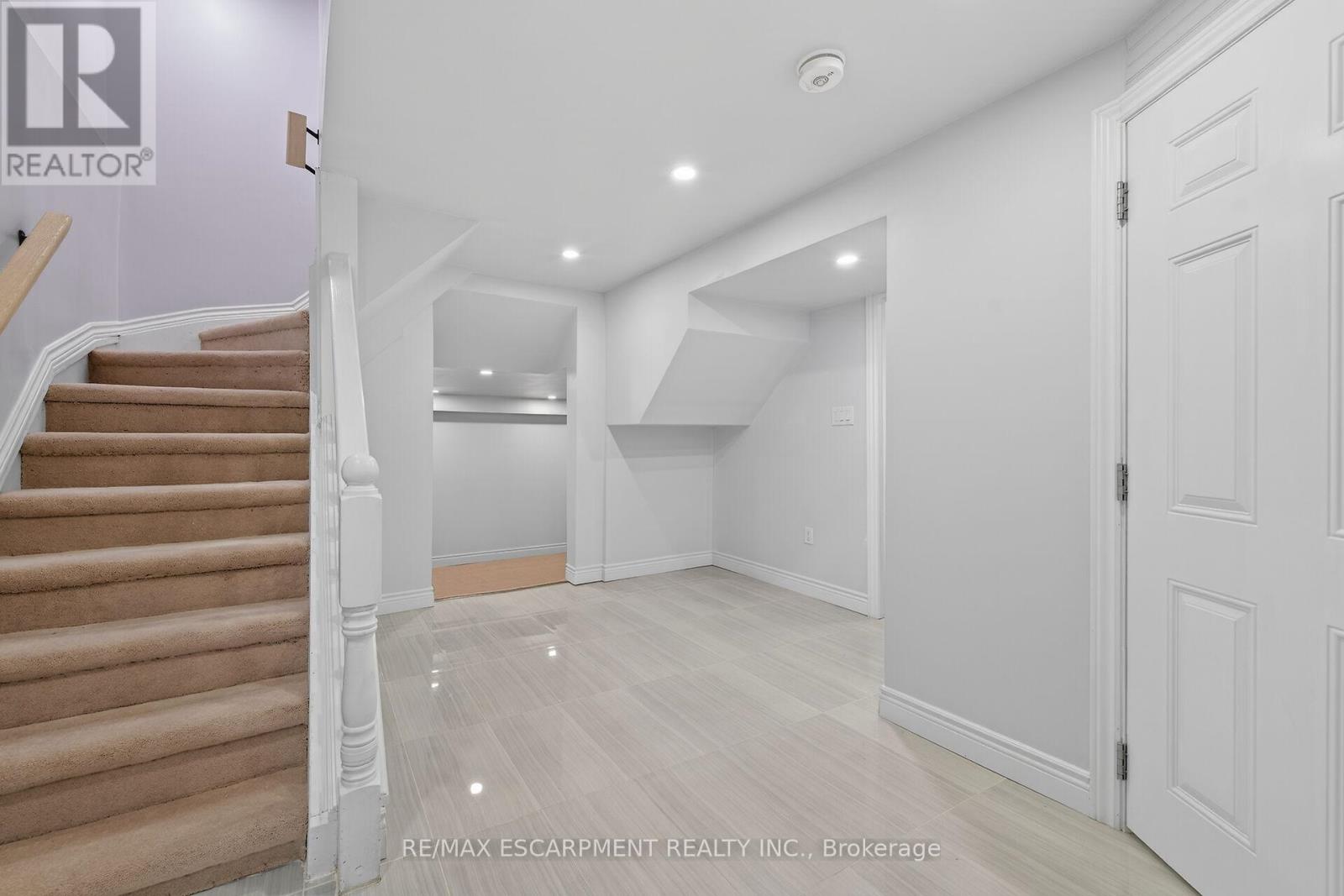 153 - 2050 Upper Middle Road, Burlington, Ontario  L7P 3R9 - Photo 33 - W12914850