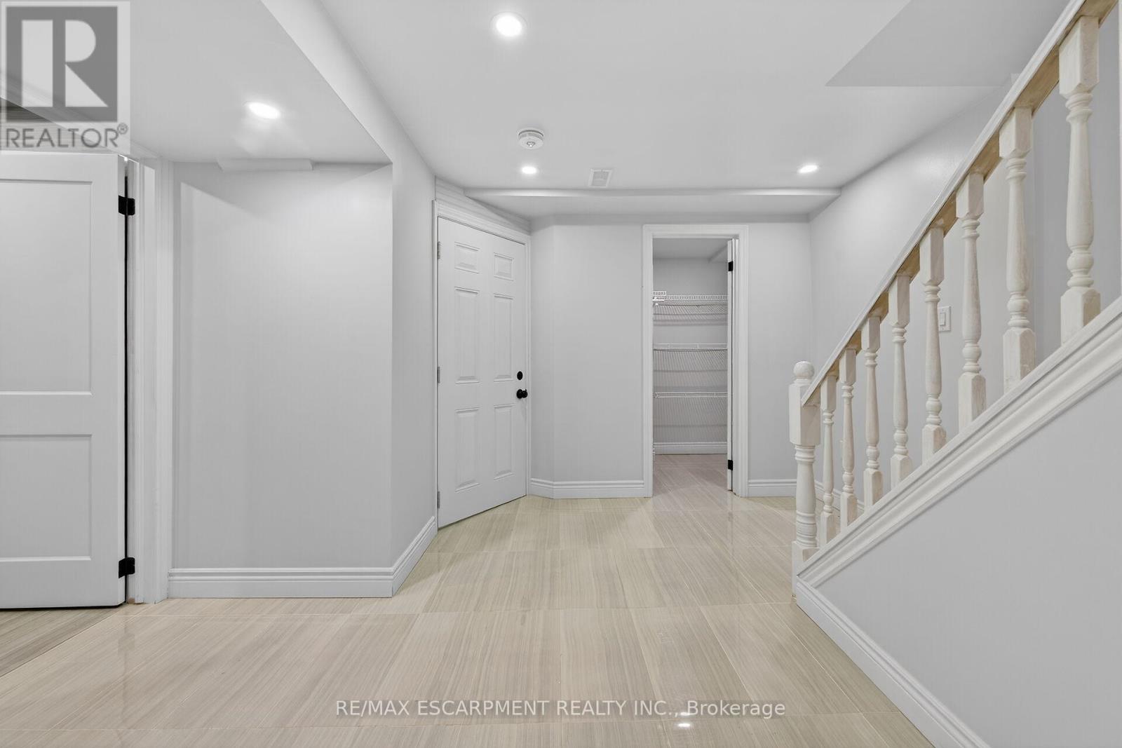 153 - 2050 Upper Middle Road, Burlington, Ontario  L7P 3R9 - Photo 34 - W12914850