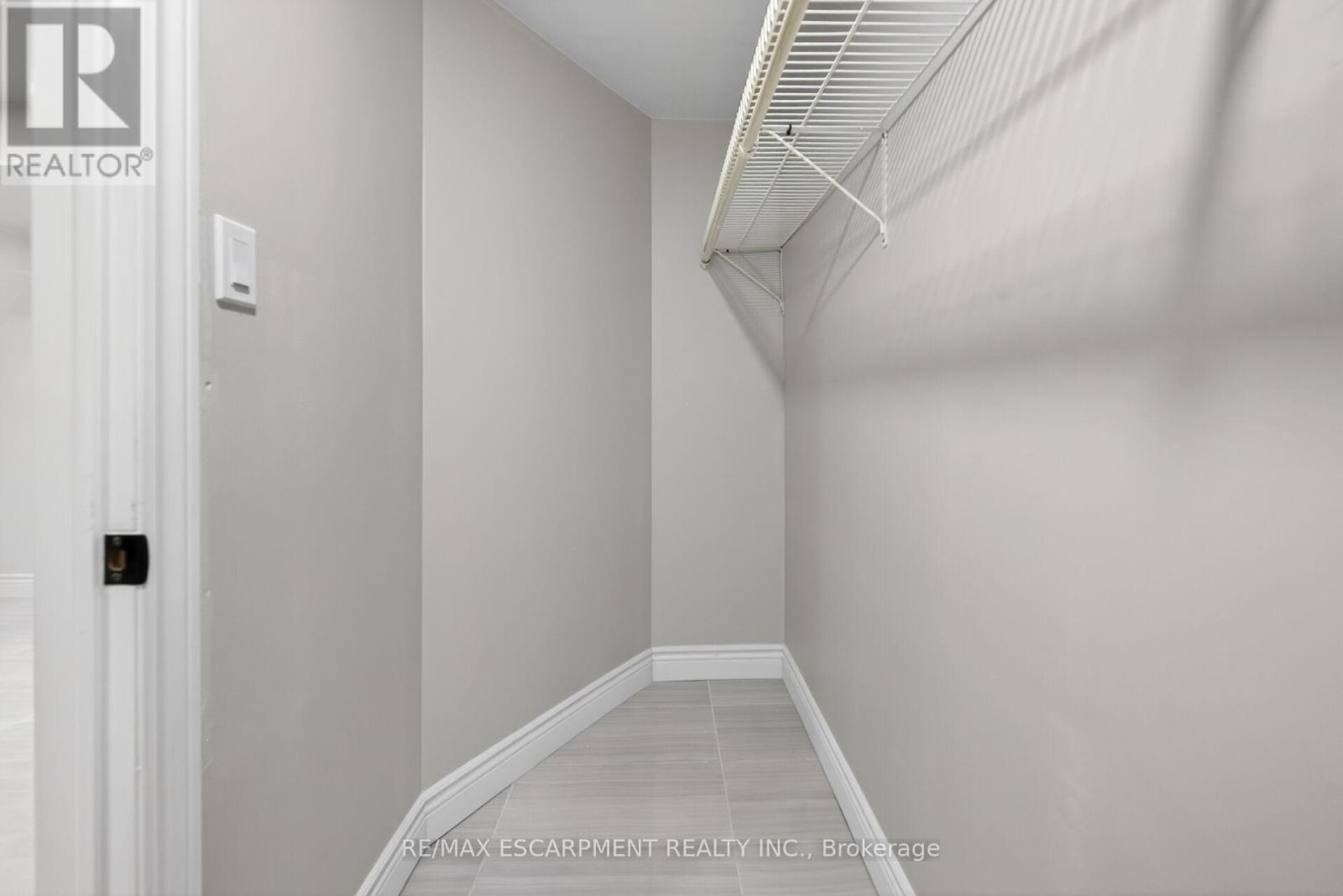 153 - 2050 Upper Middle Road, Burlington, Ontario  L7P 3R9 - Photo 35 - W12914850