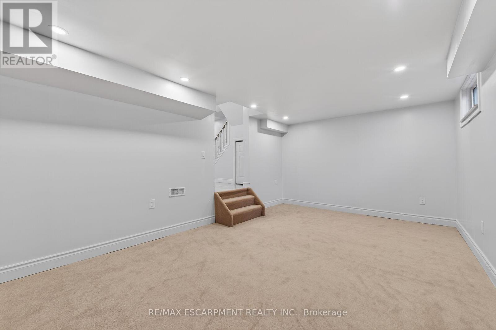 153 - 2050 Upper Middle Road, Burlington, Ontario  L7P 3R9 - Photo 39 - W12914850