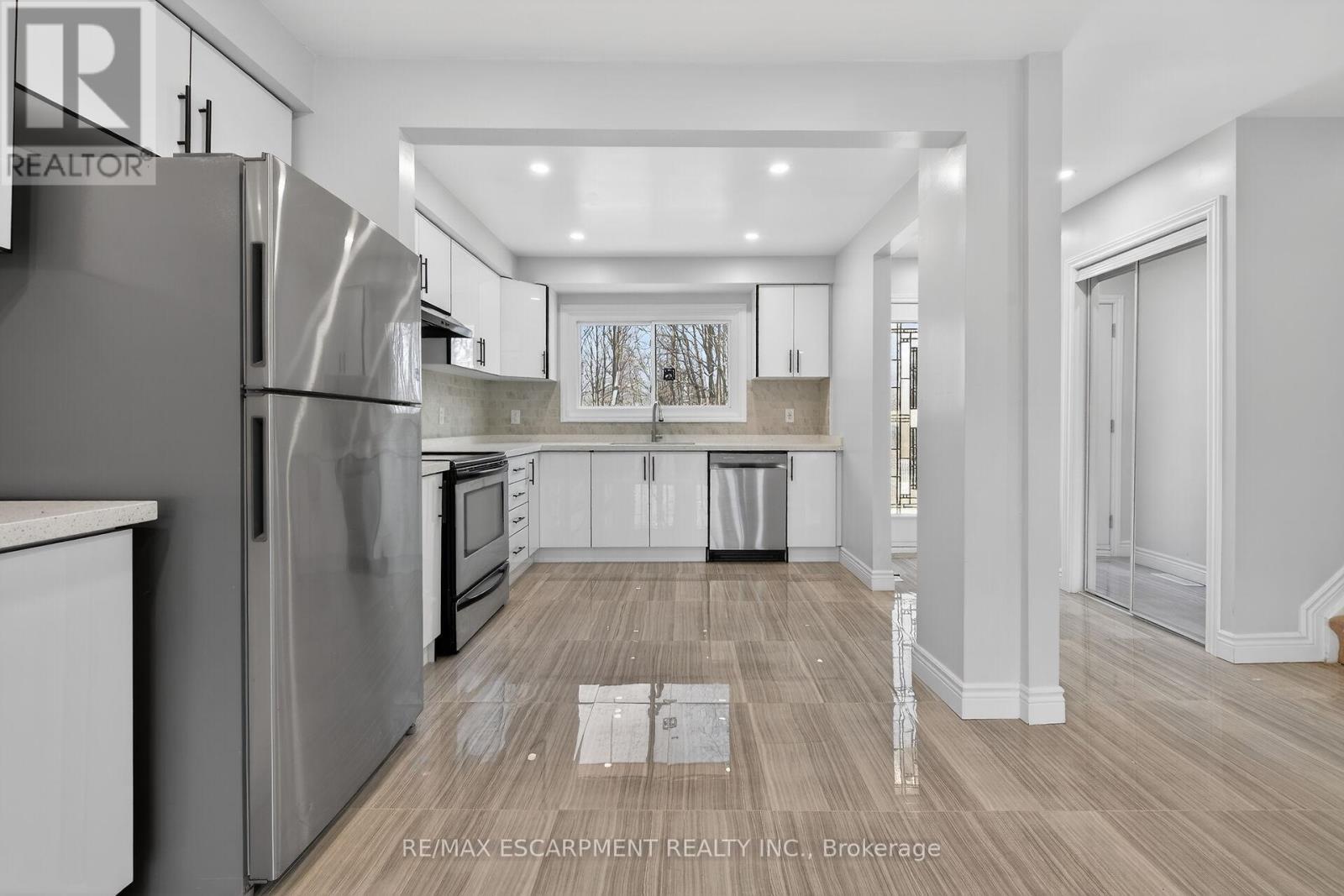 153 - 2050 Upper Middle Road, Burlington, Ontario  L7P 3R9 - Photo 8 - W12914850