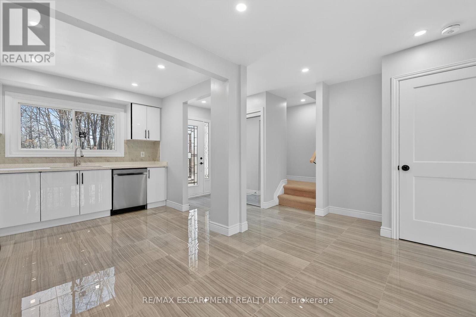 153 - 2050 Upper Middle Road, Burlington, Ontario  L7P 3R9 - Photo 9 - W12914850