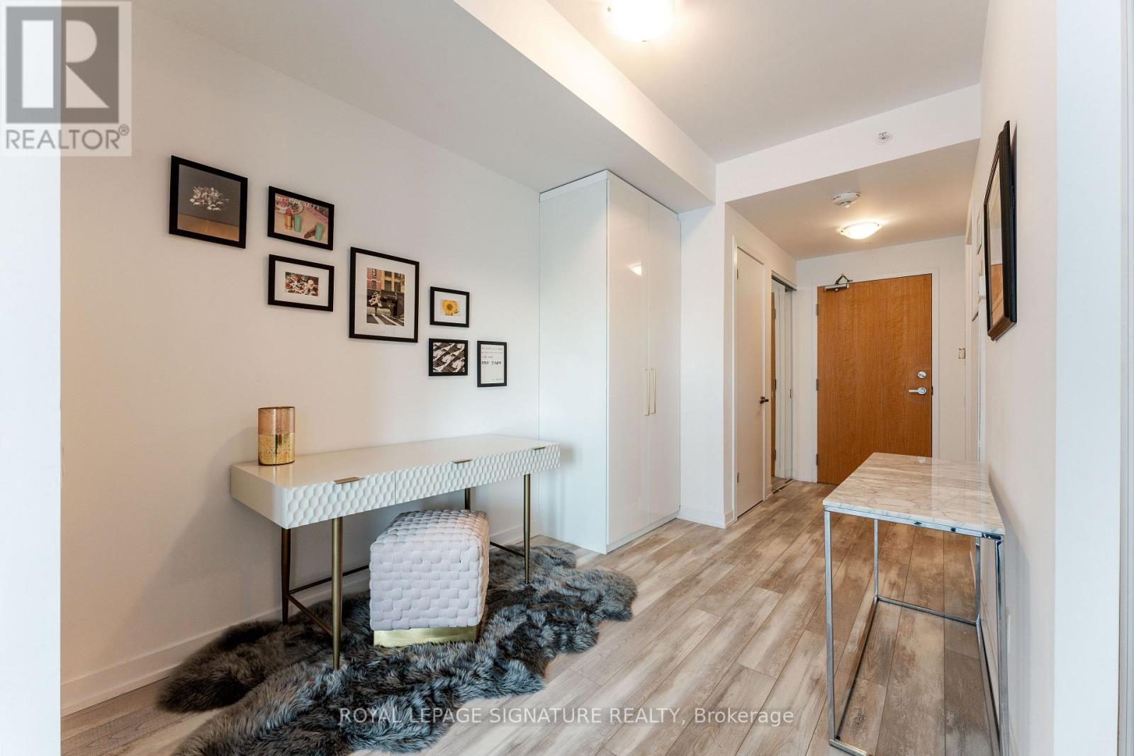 219 - 38 Howard Park Avenue, Toronto, Ontario  M6R 0A7 - Photo 16 - W12914860