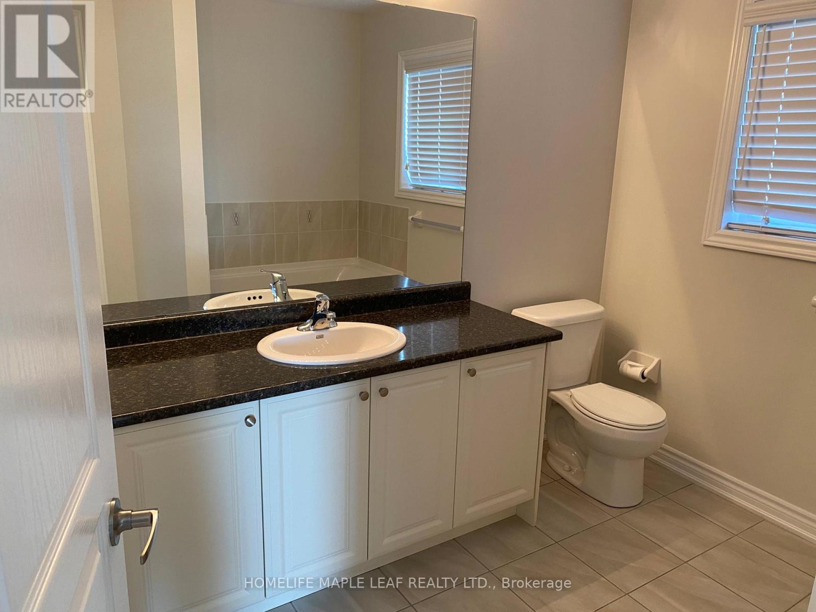 70 Aspen Hills (Upper) Road, Brampton, Ontario  L6Y 0H7 - Photo 18 - W12914862