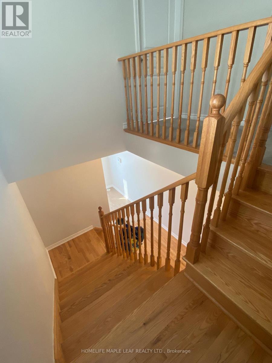 70 Aspen Hills (Upper) Road, Brampton, Ontario  L6Y 0H7 - Photo 9 - W12914862