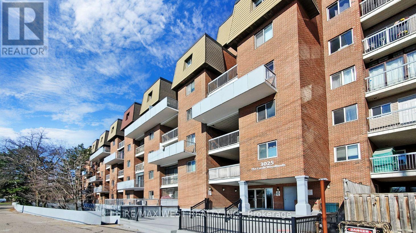 320 - 3025 The Credit Woodlands Drive, Mississauga, Ontario  L5C 2V3 - Photo 49 - W12914876