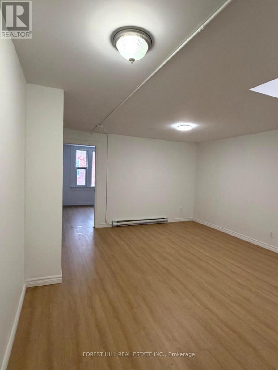 2 - 9 Eby Street, Kitchener, Ontario  N2G 3K6 - Photo 2 - X12914618