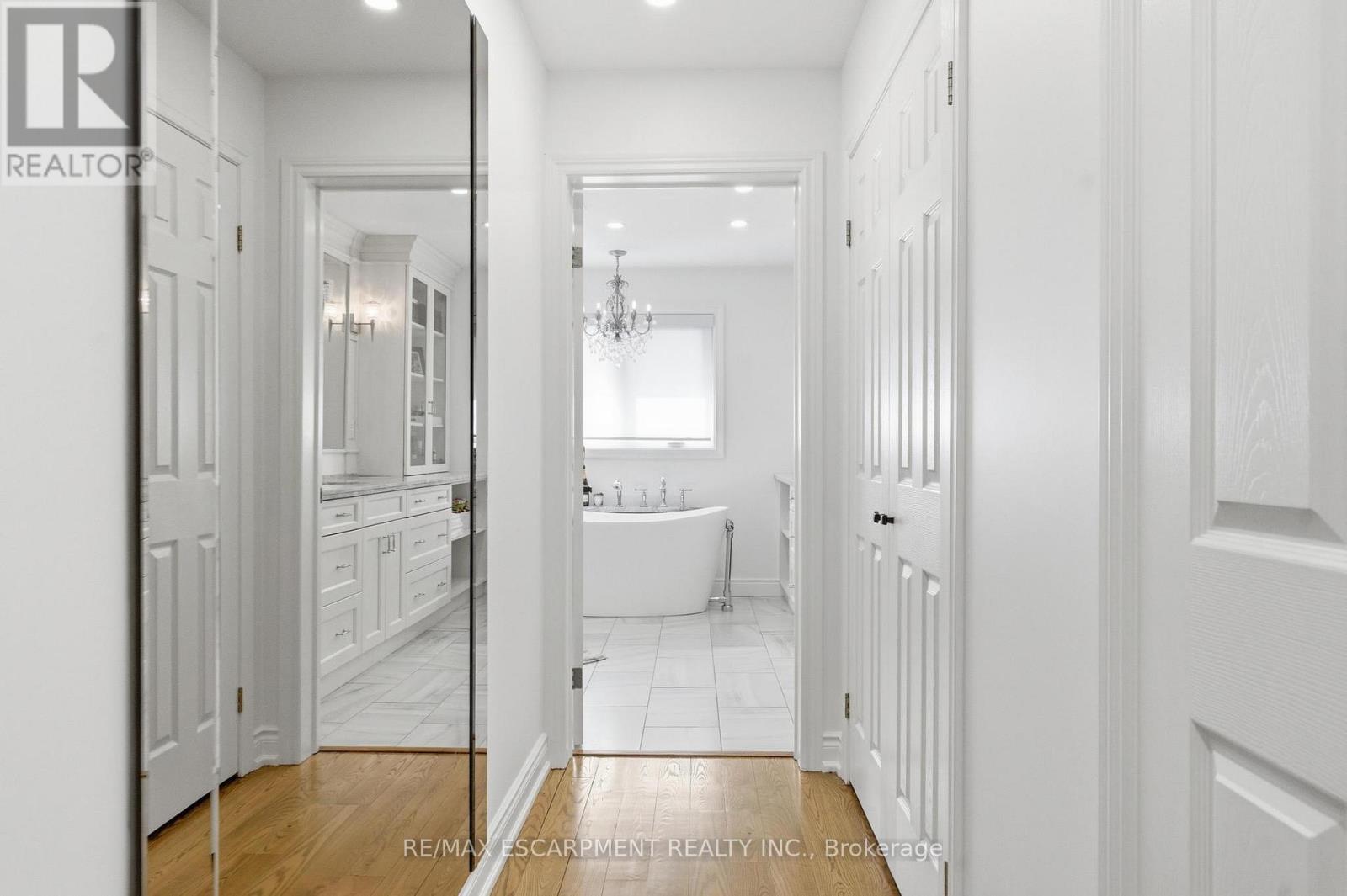 138 Miller Drive, Hamilton, Ontario  L9G 4W4 - Photo 25 - X12914668