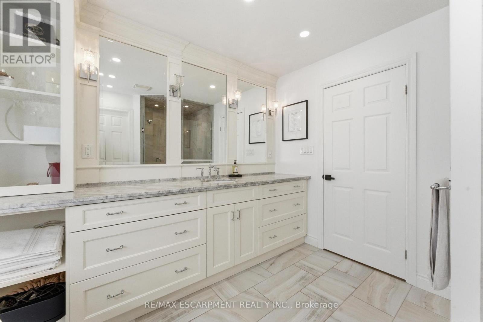 138 Miller Drive, Hamilton, Ontario  L9G 4W4 - Photo 29 - X12914668