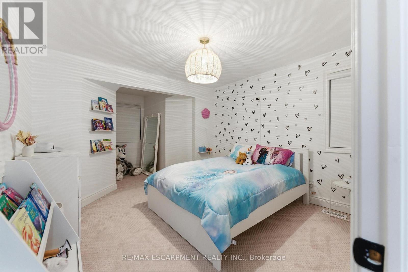 138 Miller Drive, Hamilton, Ontario  L9G 4W4 - Photo 31 - X12914668