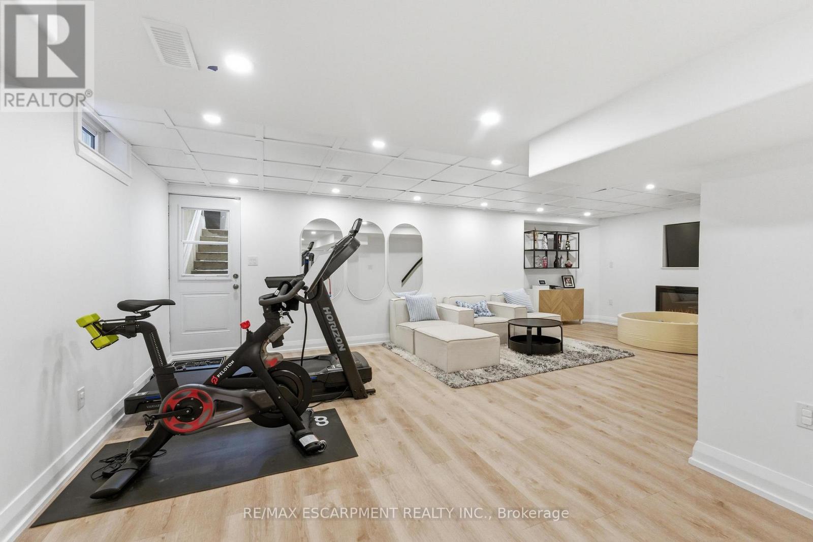 138 Miller Drive, Hamilton, Ontario  L9G 4W4 - Photo 37 - X12914668