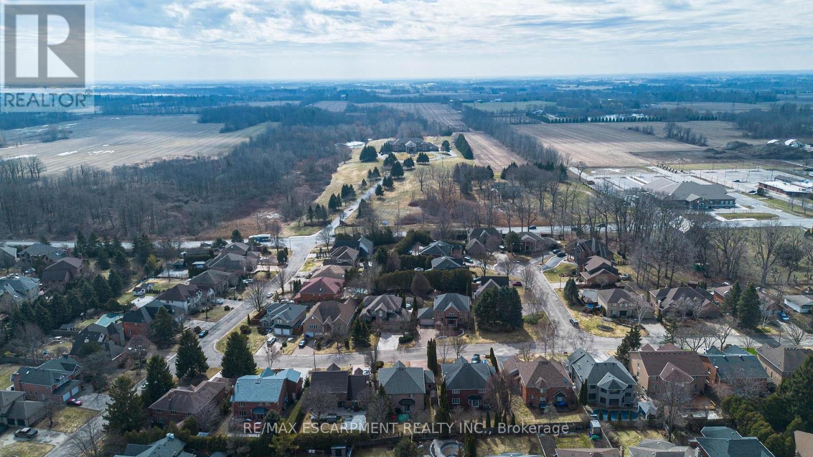 138 Miller Drive, Hamilton, Ontario  L9G 4W4 - Photo 46 - X12914668