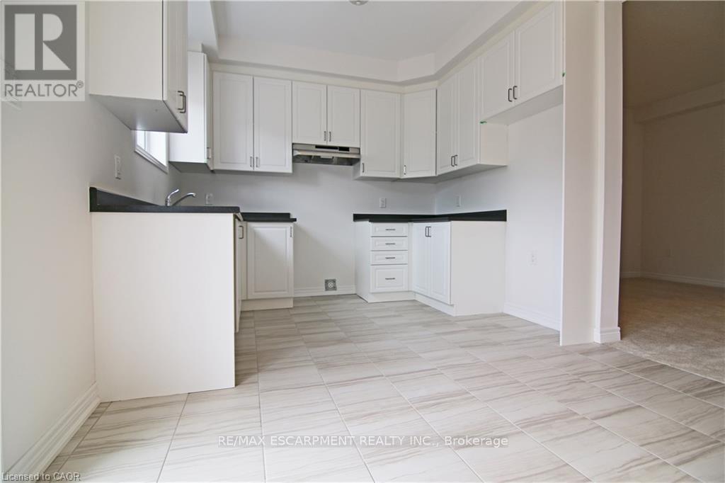 204 Lormont Boulevard, Hamilton, Ontario  L8J 0K1 - Photo 6 - X12914742