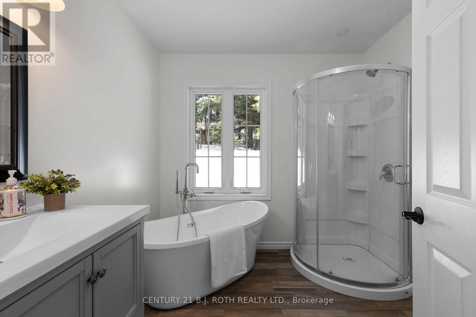 1040 Arthur Schulz Road, Gravenhurst, Ontario  P0E 1G0 - Photo 8 - X12914870