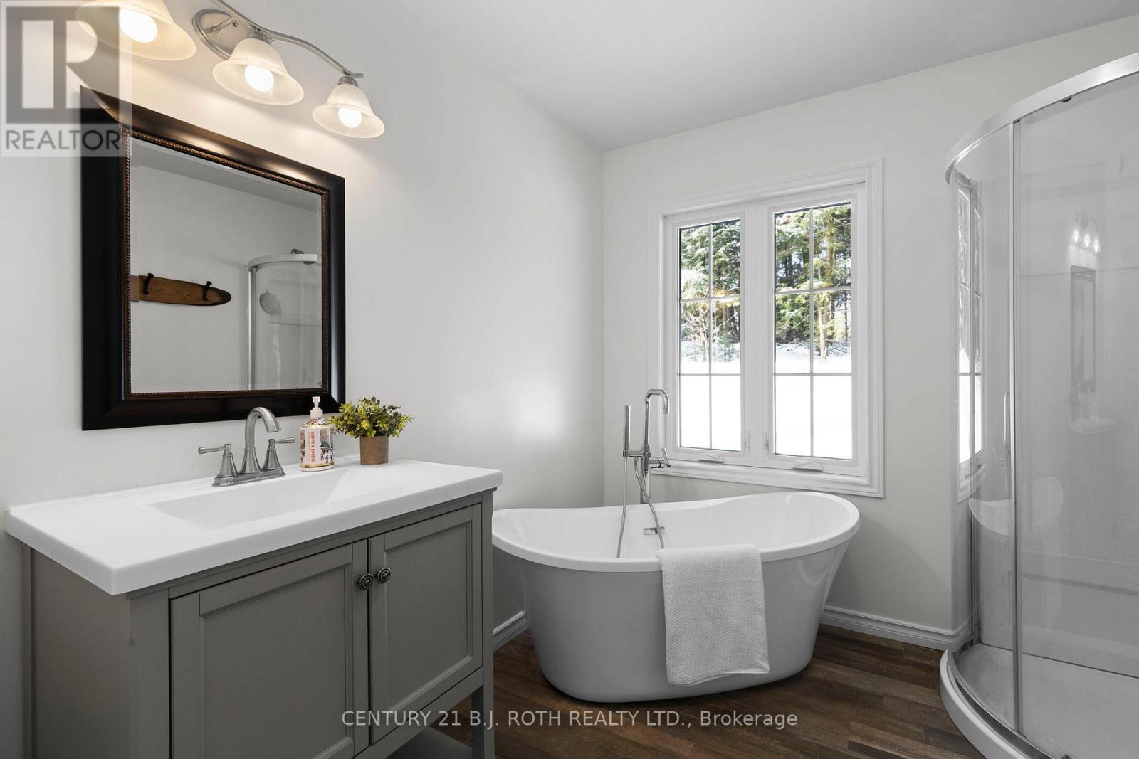 1040 Arthur Schulz Road, Gravenhurst, Ontario  P0E 1G0 - Photo 9 - X12914870