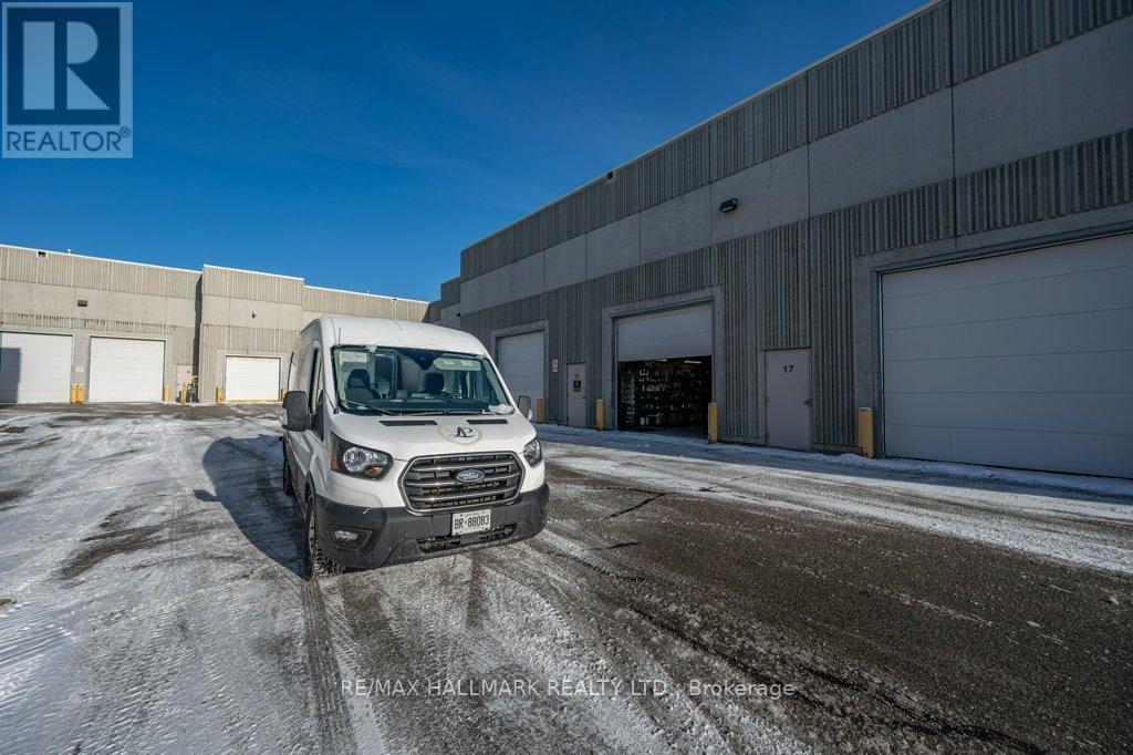 16 - 125 Don Hillock Drive, Aurora, Ontario  L4G 0H8 - Photo 19 - N12616826