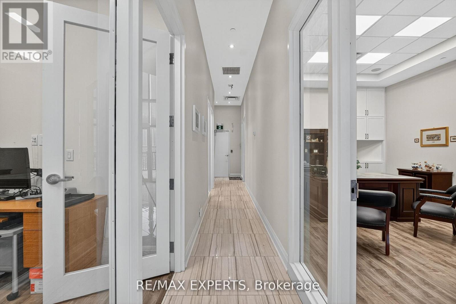 6 - 12 Woodstream Boulevard, Vaughan, Ontario  L4L 8C3 - Photo 8 - N12909990