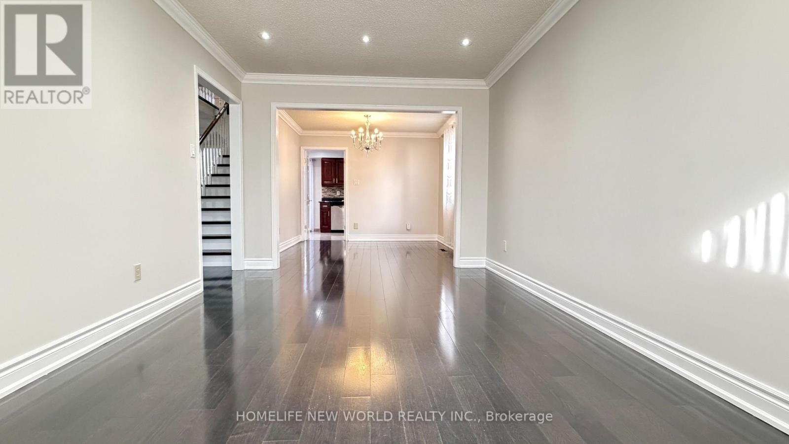 149 Huntington Park Drive, Markham, Ontario  L3T 7K1 - Photo 3 - N12910374