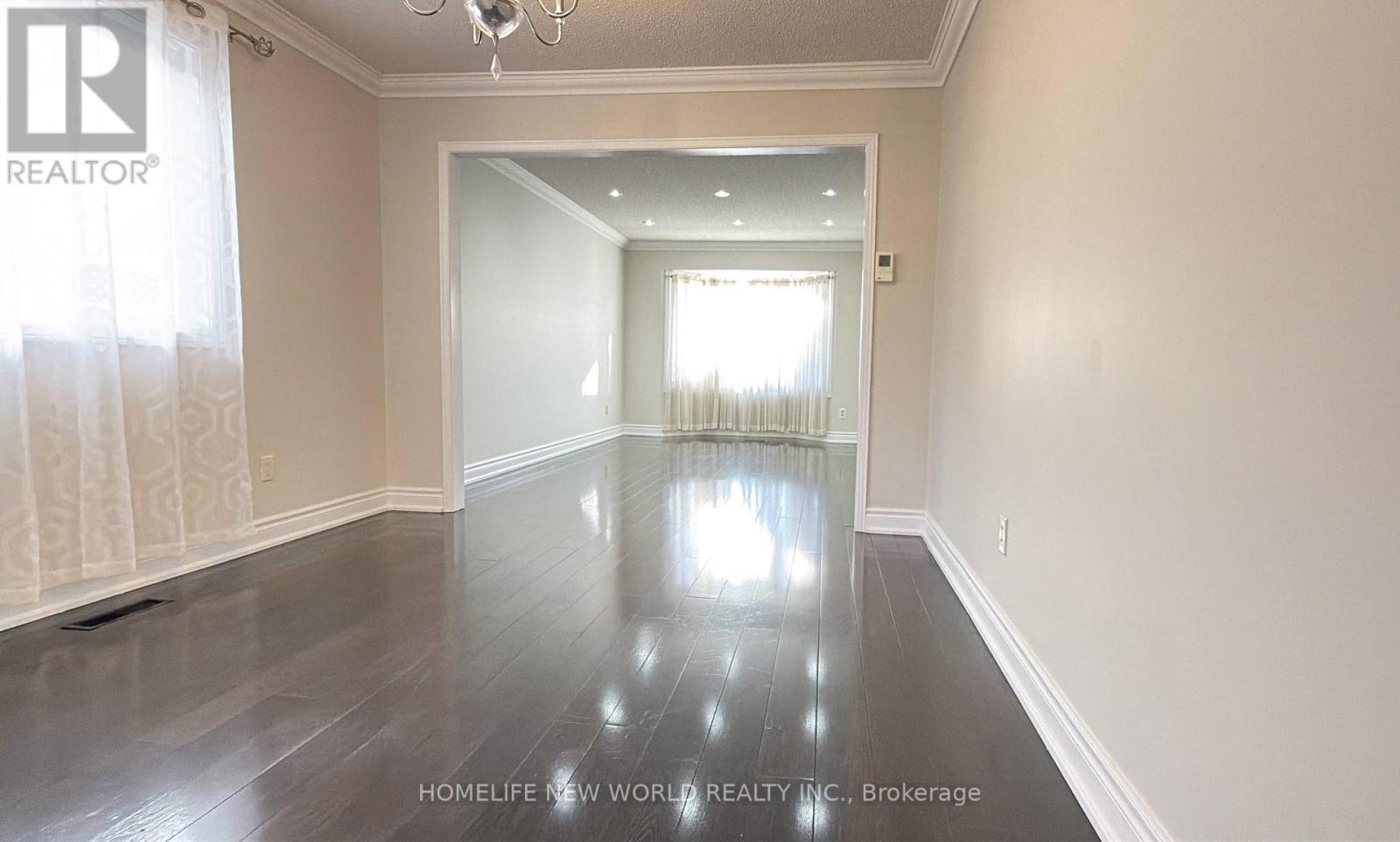 149 Huntington Park Drive, Markham, Ontario  L3T 7K1 - Photo 4 - N12910374