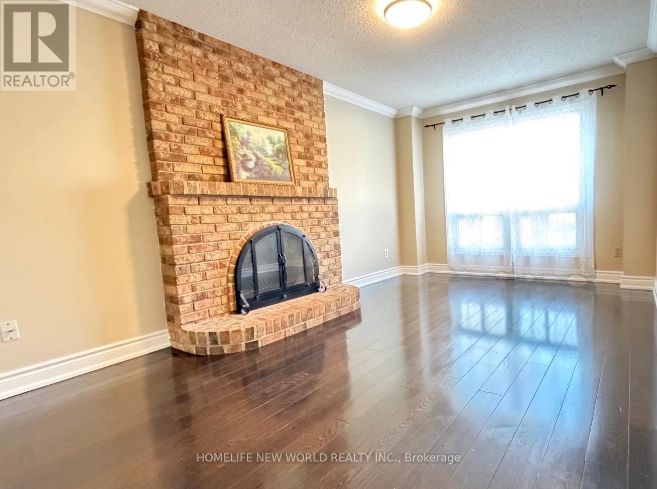 149 Huntington Park Drive, Markham, Ontario  L3T 7K1 - Photo 5 - N12910374