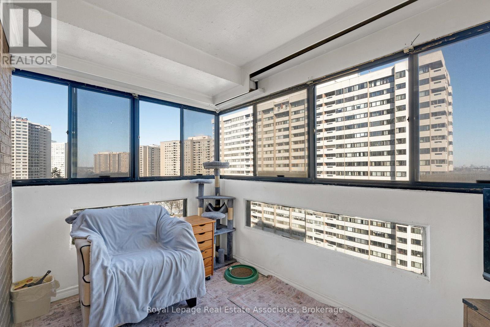 912 - 50 Elm Drive E, Mississauga, Ontario  L5A 3X2 - Photo 8 - W12782546