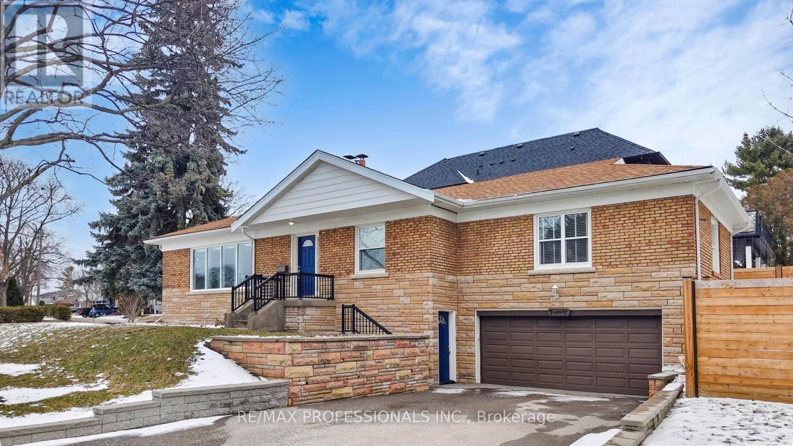 9 LUDLOW AVENUE, Toronto, Ontario