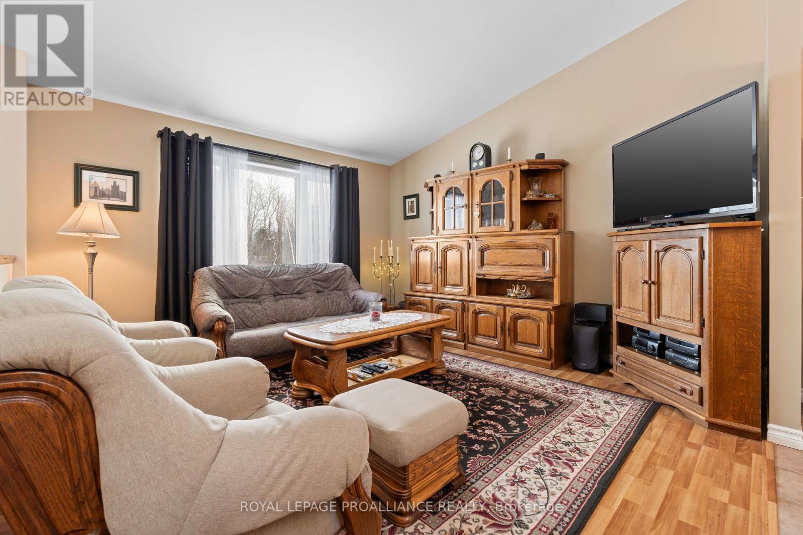 72 Glenburnie Road, Quinte West, Ontario  K8V 5P4 - Photo 6 - X12915016
