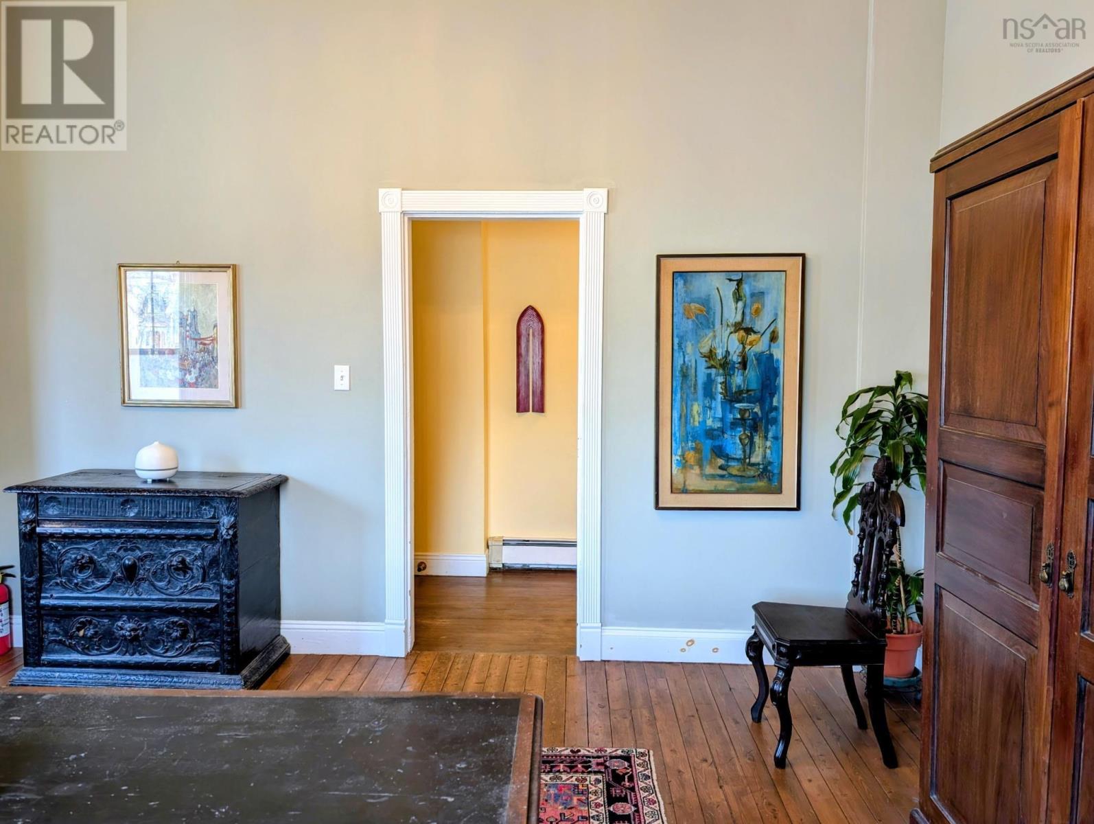 50 Pleasant Street, Dartmouth, Nova Scotia  B2Y 3P5 - Photo 2 - 202605245