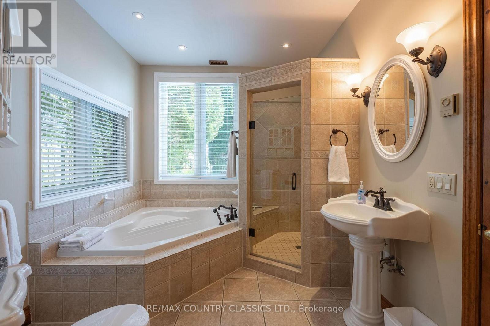 119 Fire Route 89b, North Kawartha, Ontario  K0L 1A0 - Photo 38 - X12915056