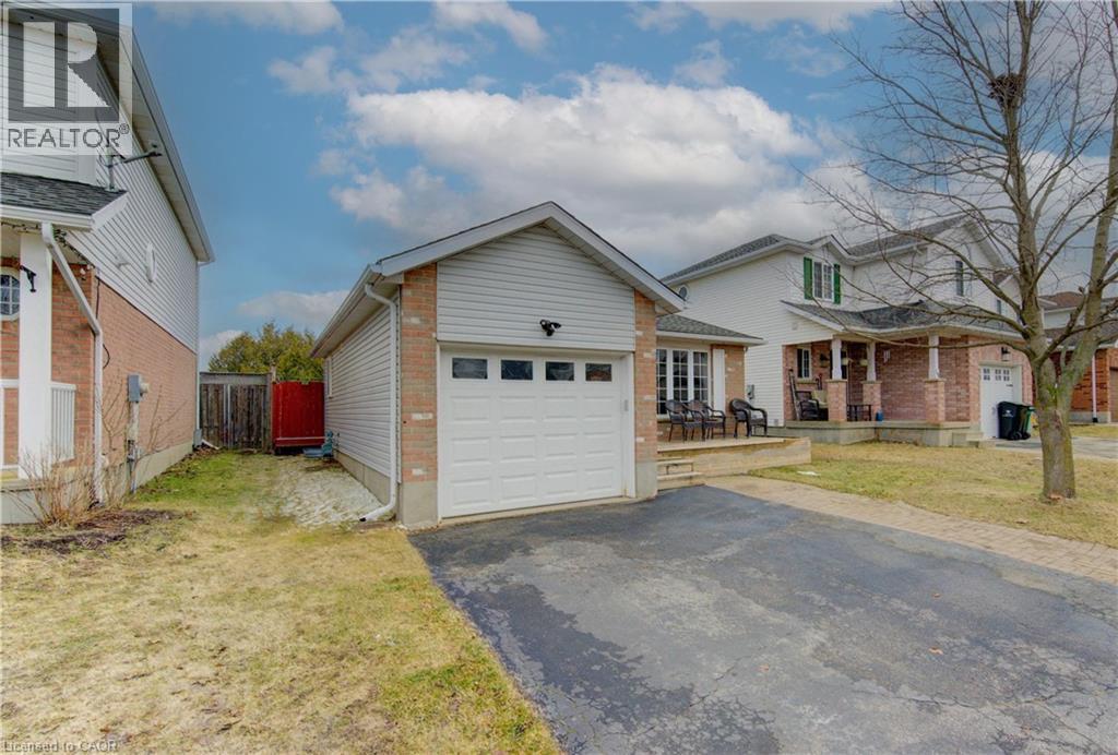 108 Tara Crescent, Kitchener, Ontario  N2E 3M1 - Photo 2 - 40814160