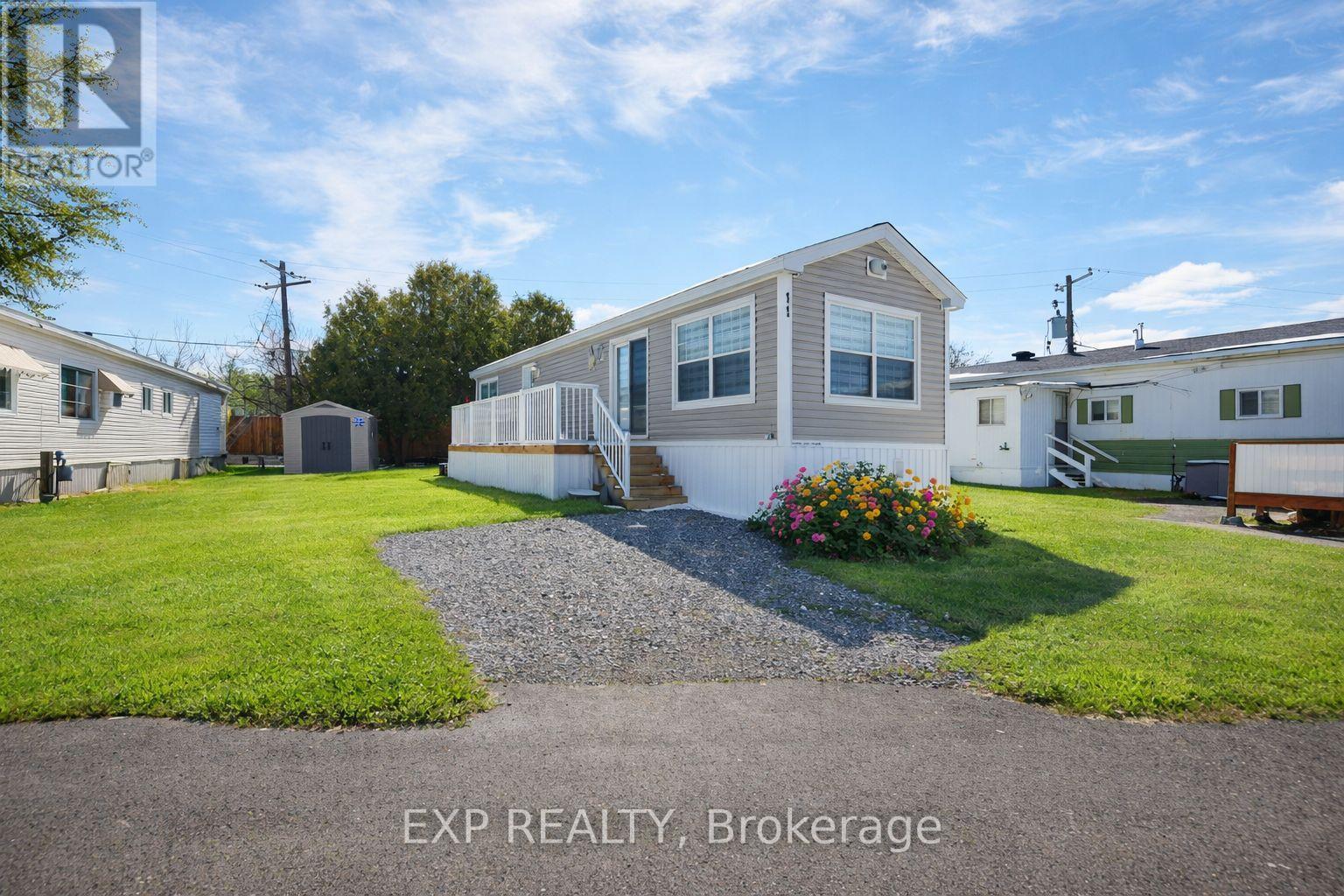 11 BONNER STREET, Ottawa, Ontario