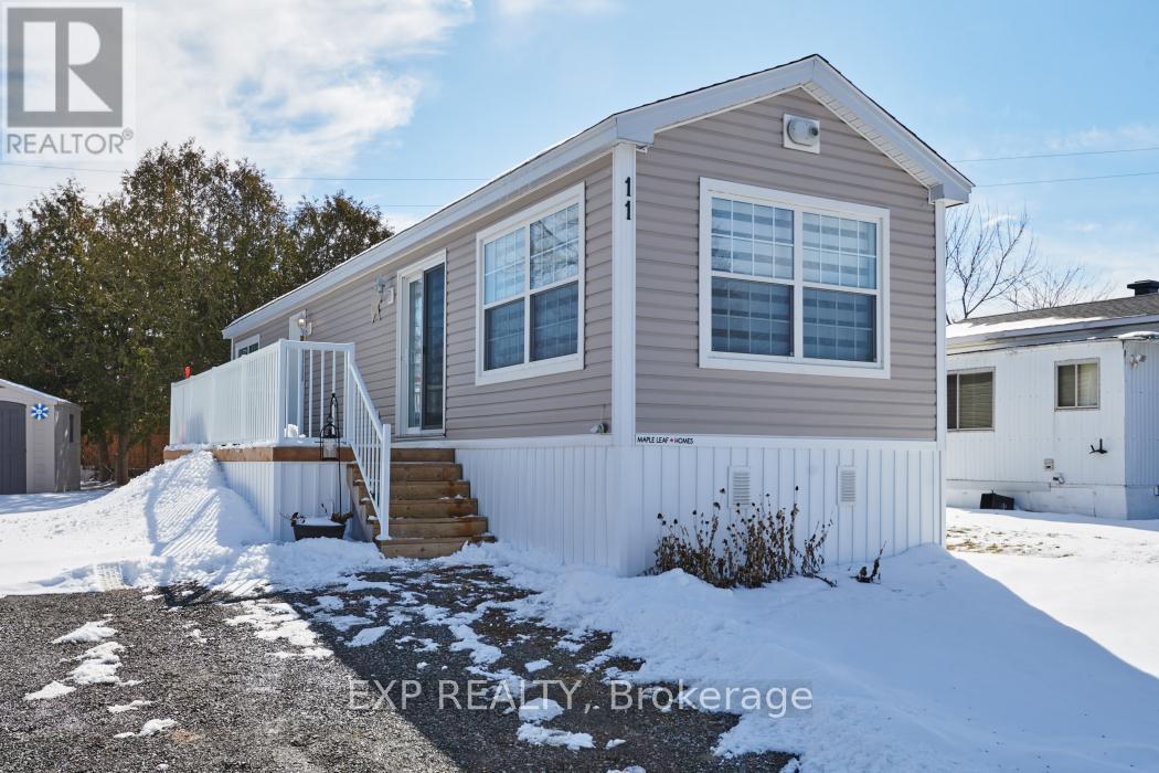 11 Bonner Street, Ottawa, Ontario  K2H 7S9 - Photo 2 - X12914924