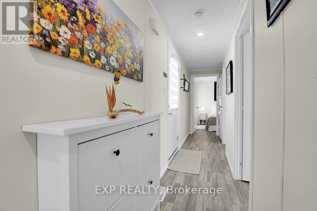 11 Bonner Street, Ottawa, Ontario  K2H 7S9 - Photo 6 - X12914924