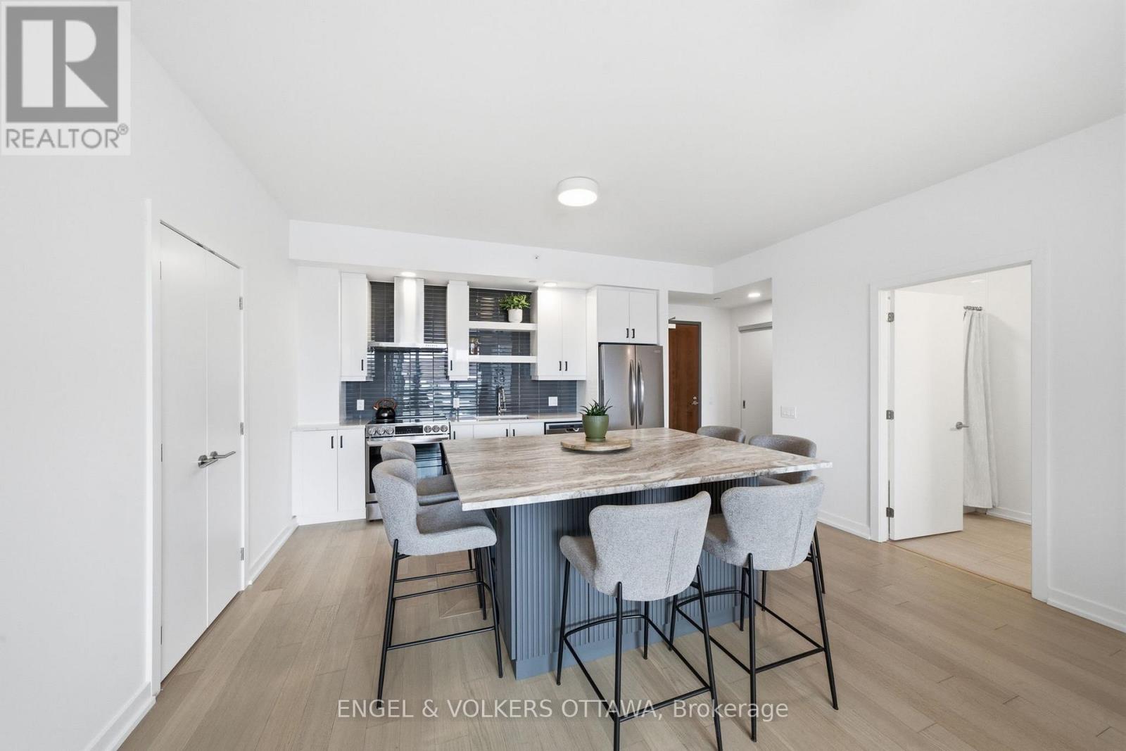 317 - 320 Miwate Private, Ottawa, Ontario  K1R 0E1 - Photo 4 - X12915024