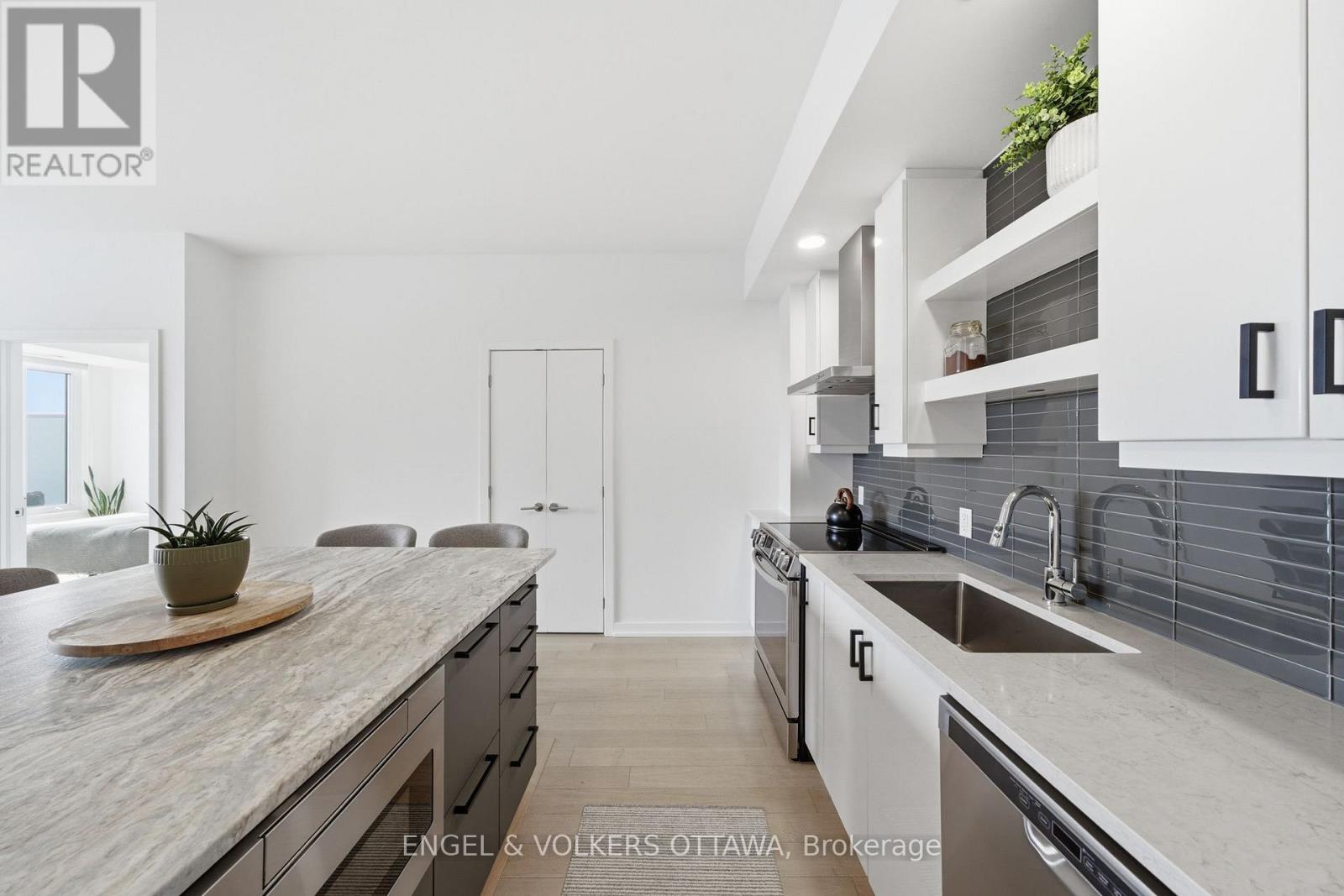 317 - 320 Miwate Private, Ottawa, Ontario  K1R 0E1 - Photo 7 - X12915024