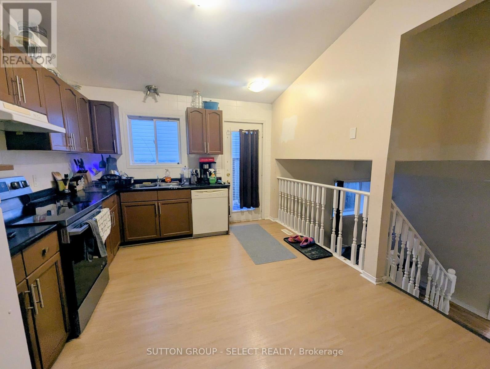 1066 Farnsborough Crescent, London East, Ontario  N5V 4Y9 - Photo 5 - X12915040