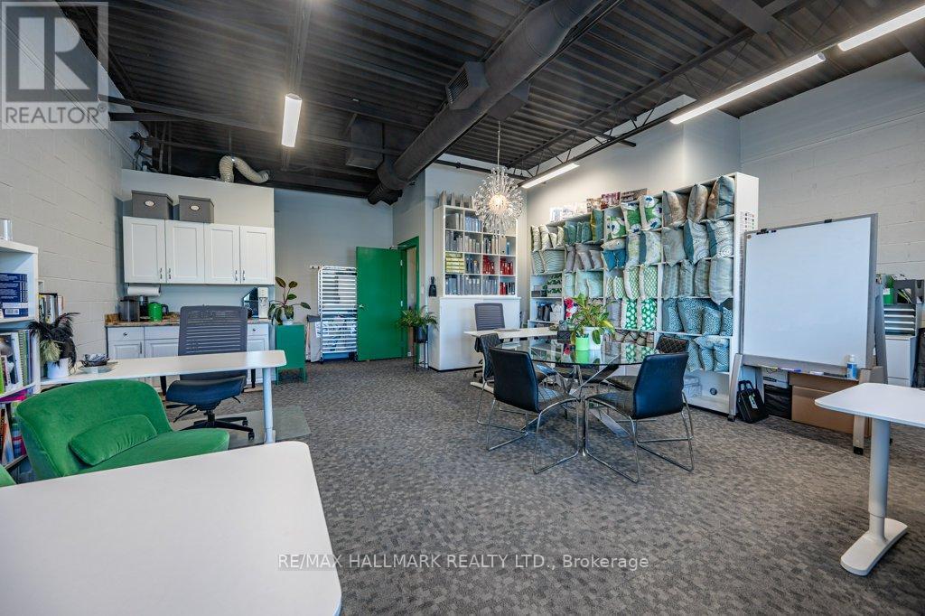 16 - 125 Don Hillock Drive, Aurora, Ontario  L4G 0H8 - Photo 13 - N12912518