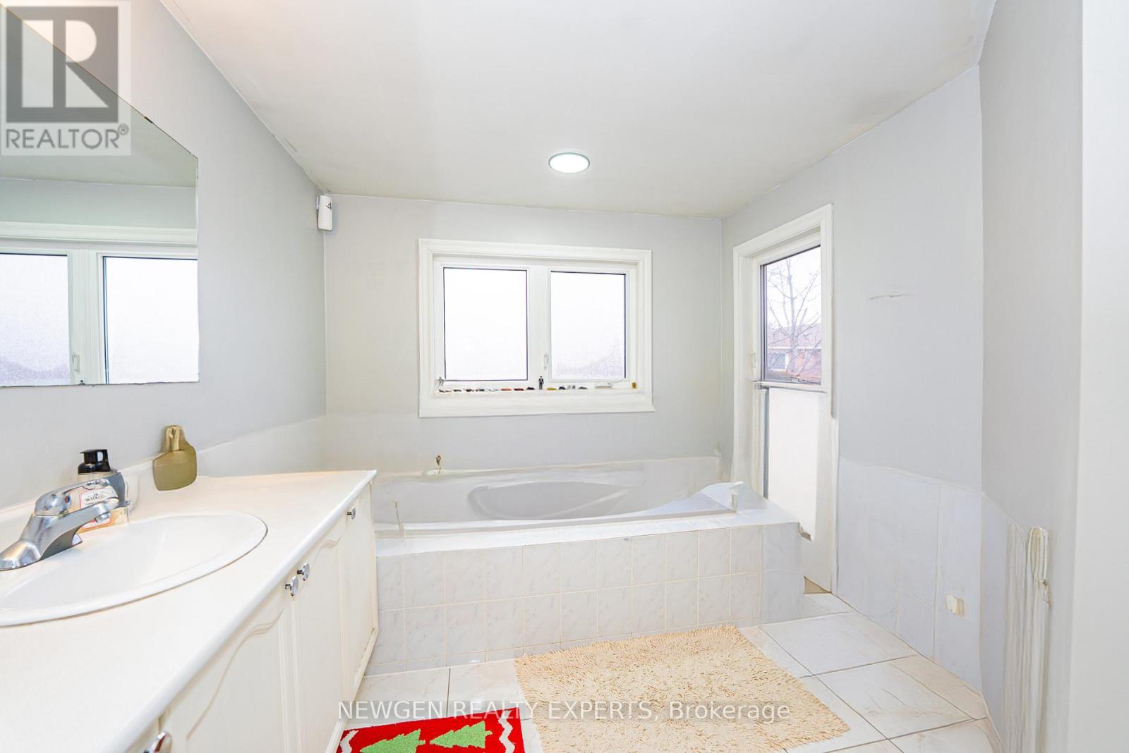 5710 Spangler Drive, Mississauga, Ontario  L5R 3N3 - Photo 21 - W12891930