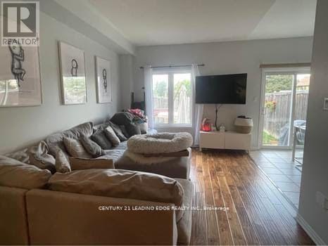 118 Niagara Trail, Halton Hills, Ontario  L7G 0A8 - Photo 5 - W12902782