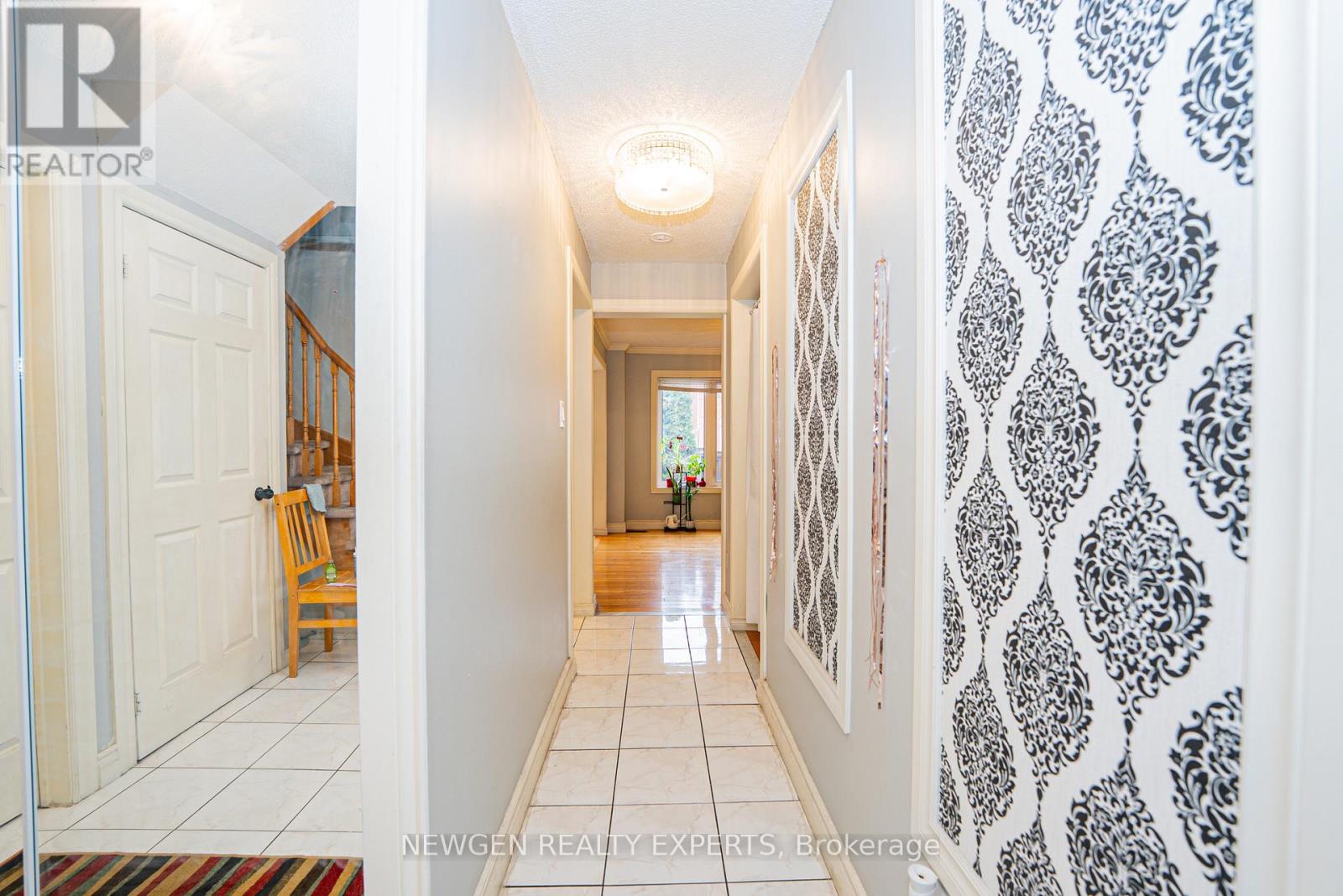 5710 Spangler Drive, Mississauga, Ontario  L5R 3N3 - Photo 8 - W12891930