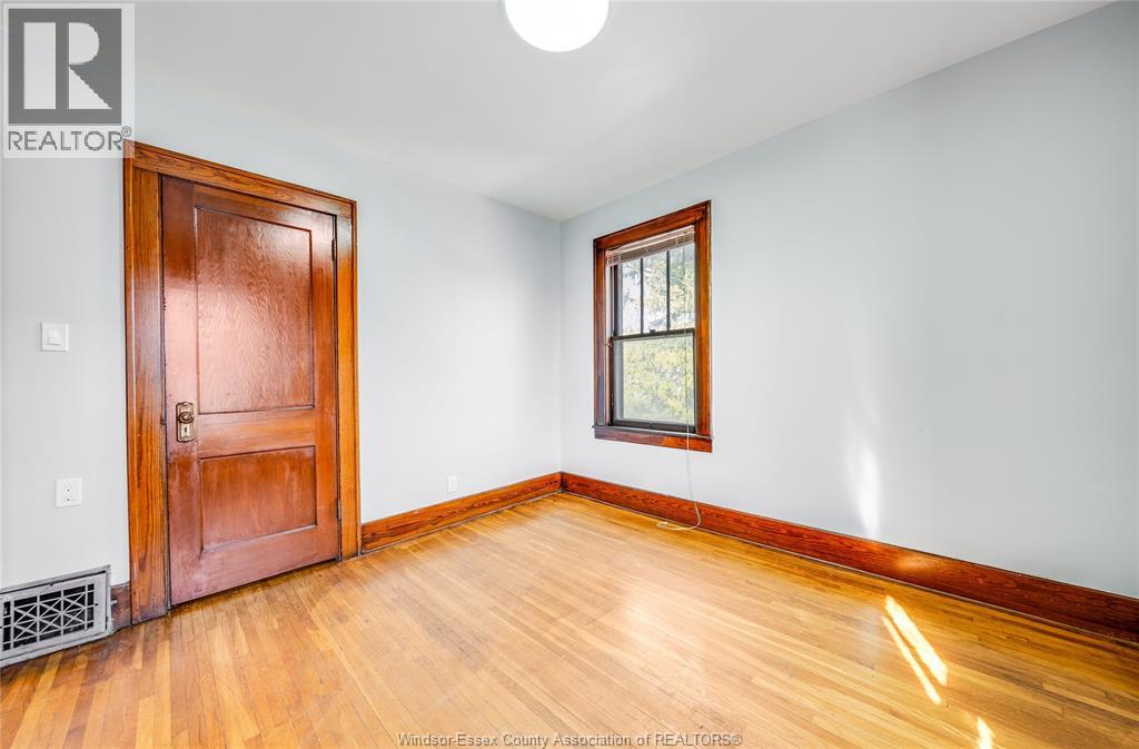 358 Partington, Windsor, Ontario  N9B 2N5 - Photo 33 - 26005880